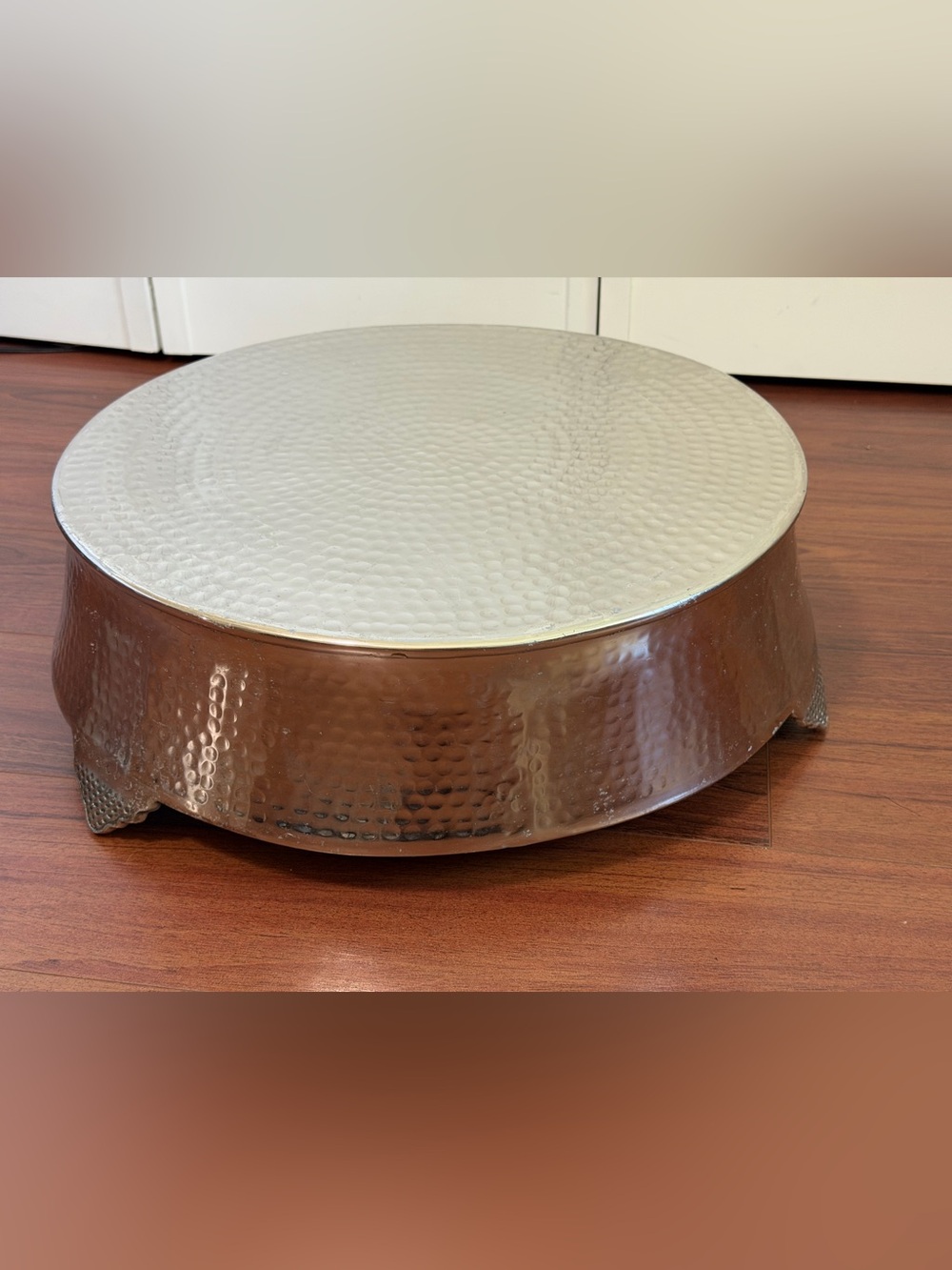 Gift bay creations cake stand base 18 inch silver hammered footed wedding event - Picture 4 of 9